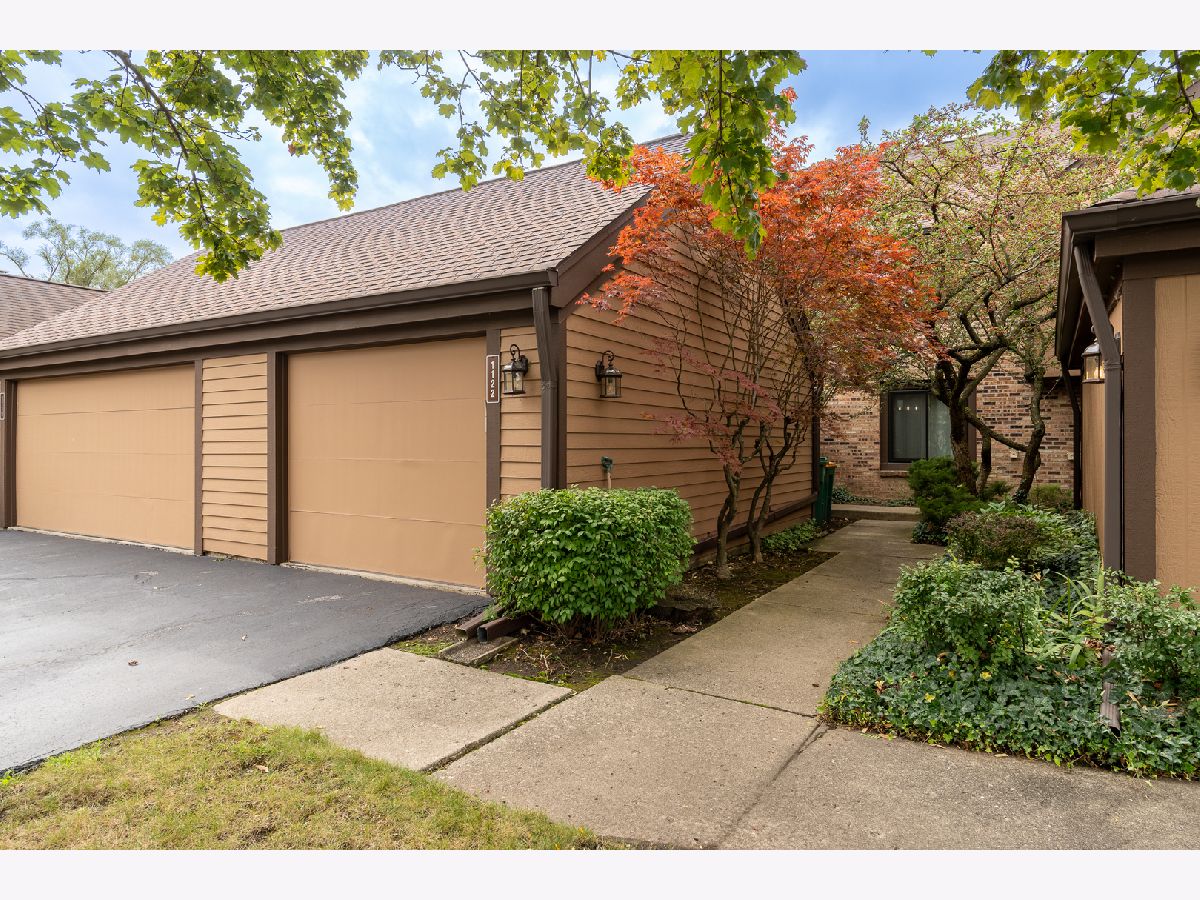 Townhomes & Homes Rented Crossings Buffalo Grove Illinois, 1122 Franklin