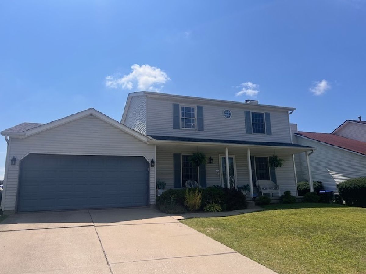 Homes & Condos & Townhomes Sold Hillcrest Bloomington Illinois, 2701 Slayton