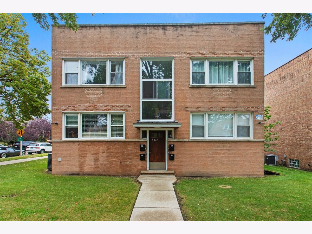 Homes & Condos & Townhomes Sold Budlong Woods Chicago Illinois, 5300 California