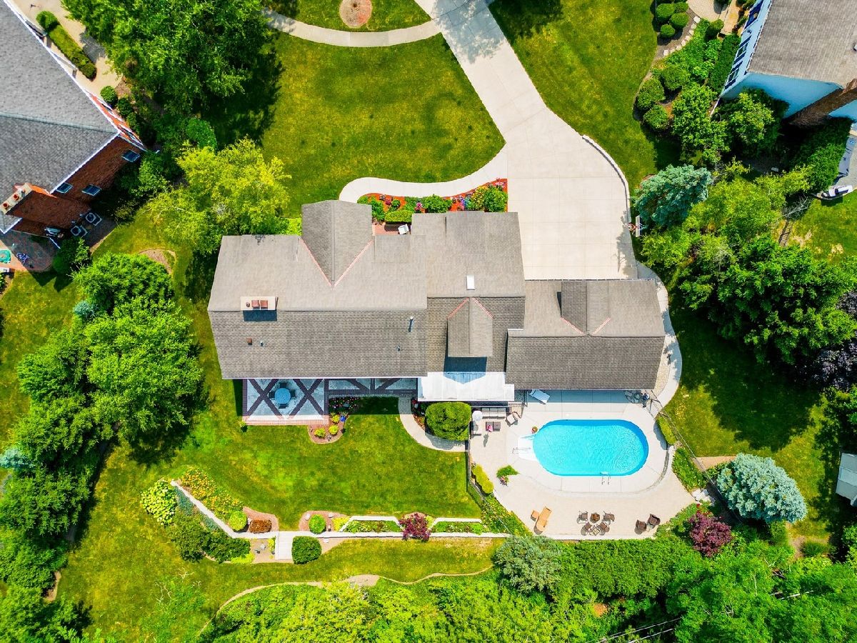 Homes Sold Butler Lake Libertyville Illinois, 719 Stonegate