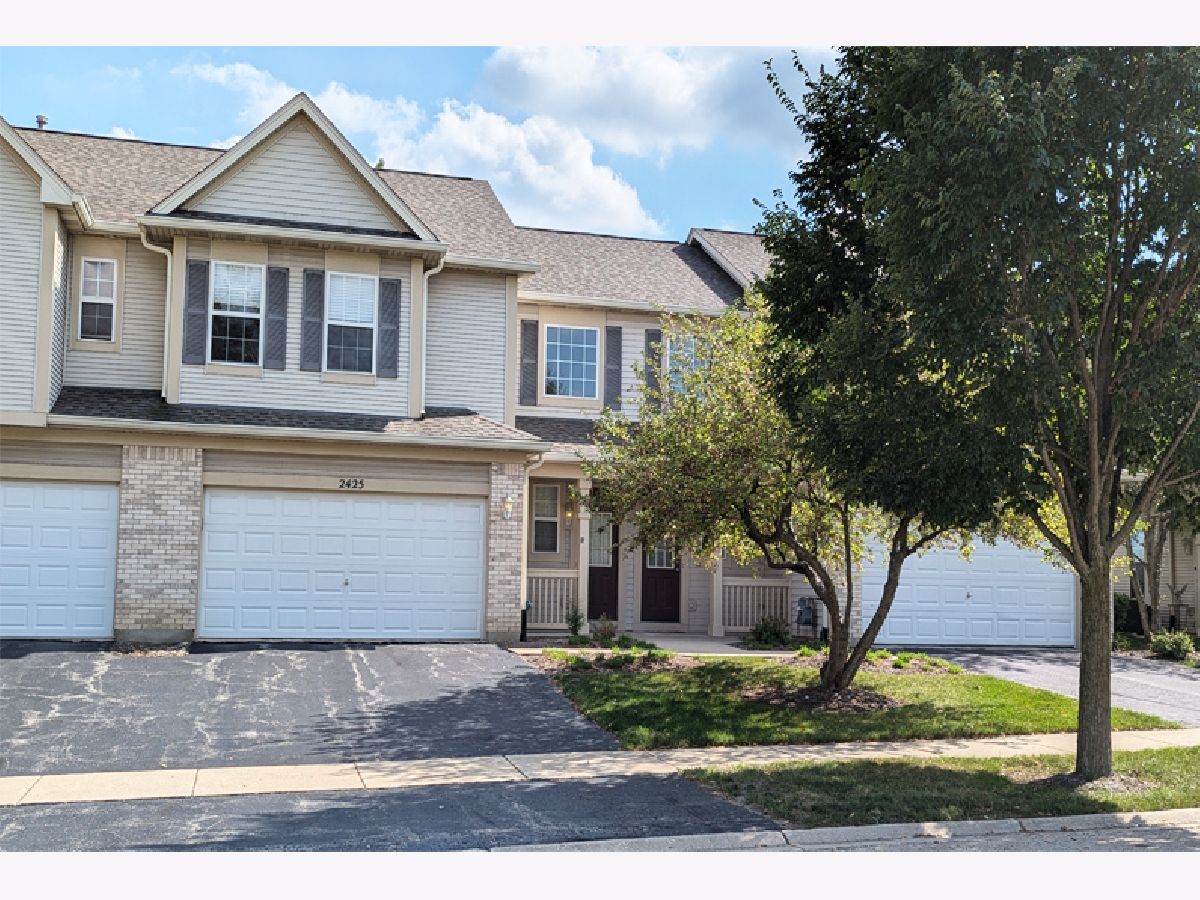 Townhomes Rented Summit Fields Aurora Illinois, 2425 Sunrise