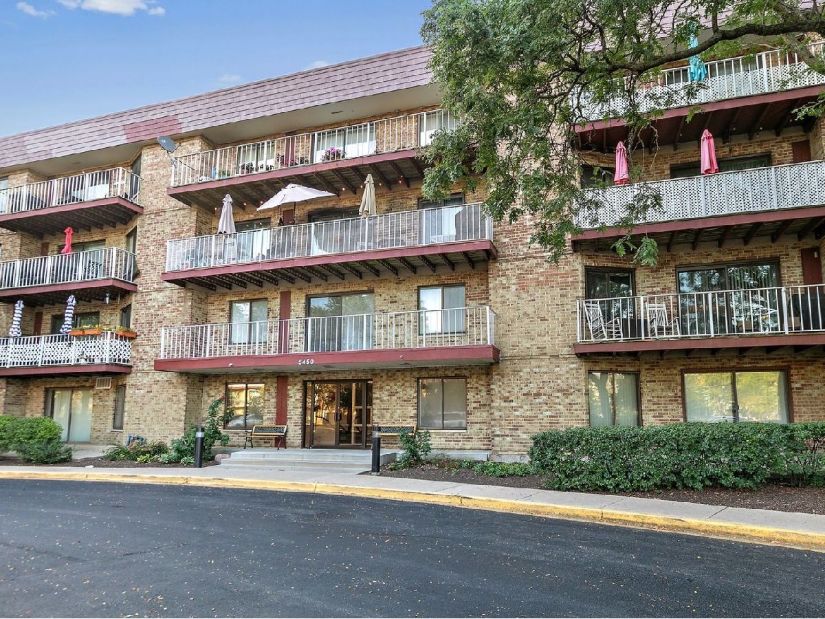 Condominiums Sold Saratoga Rolling Meadows Illinois, 5450 Astor
