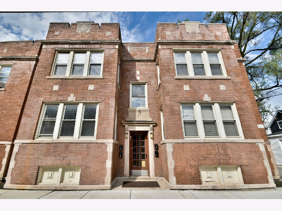 Homes & Condos & Townhomes Rented Austin Village Chicago Illinois, 608 Mayfield