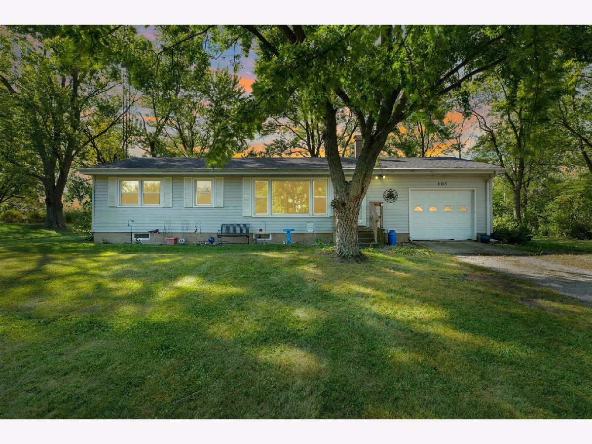  Sold Roberts Illinois, 205 Hickory