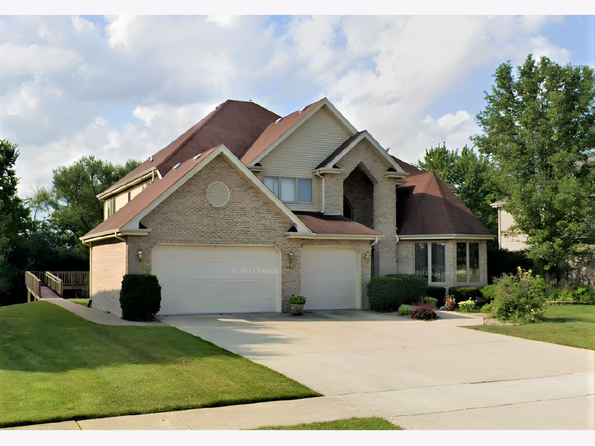 Homes & Townhomes Sold Dynasty Lakes Hazel Crest Illinois, 3901 Carrington