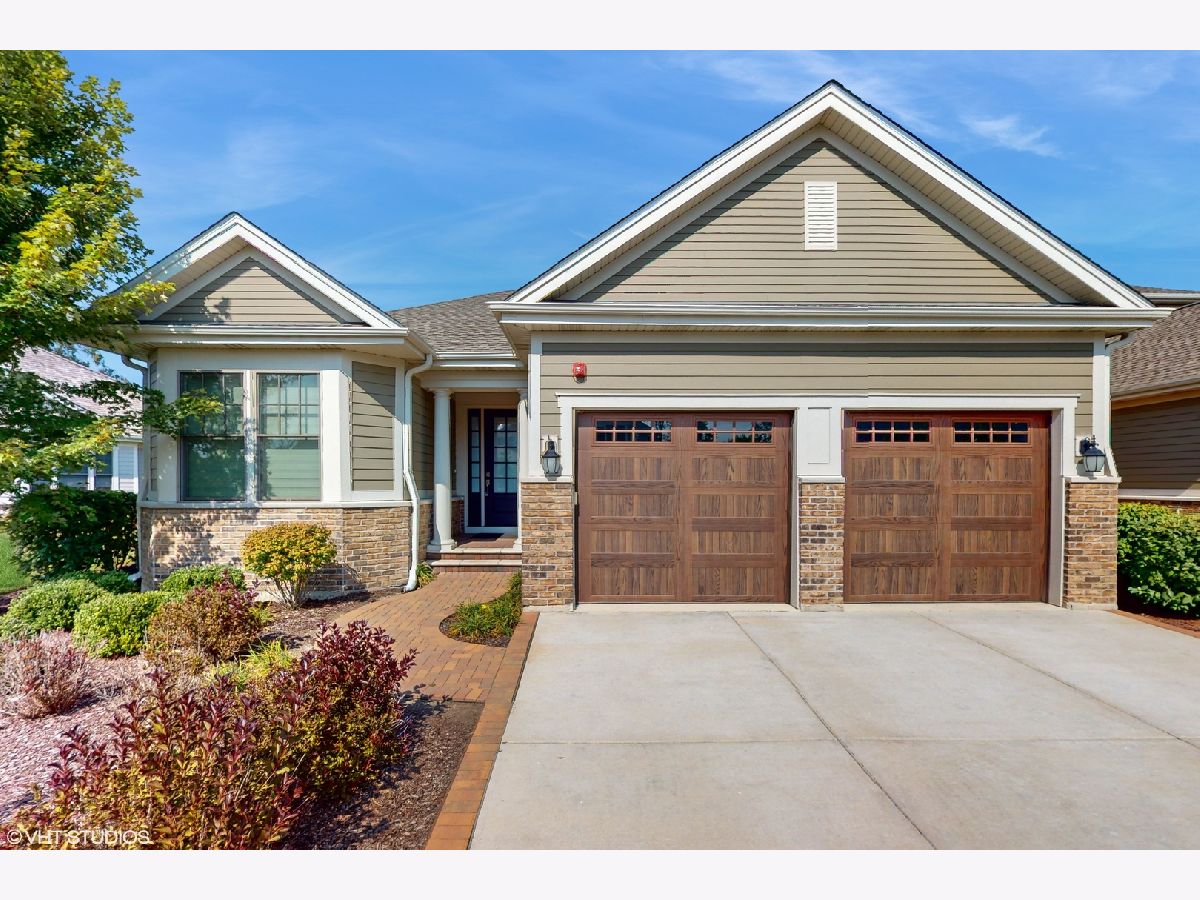 Townhomes Sold Willow Lake Lake Forest Illinois, 1695 Elderberry