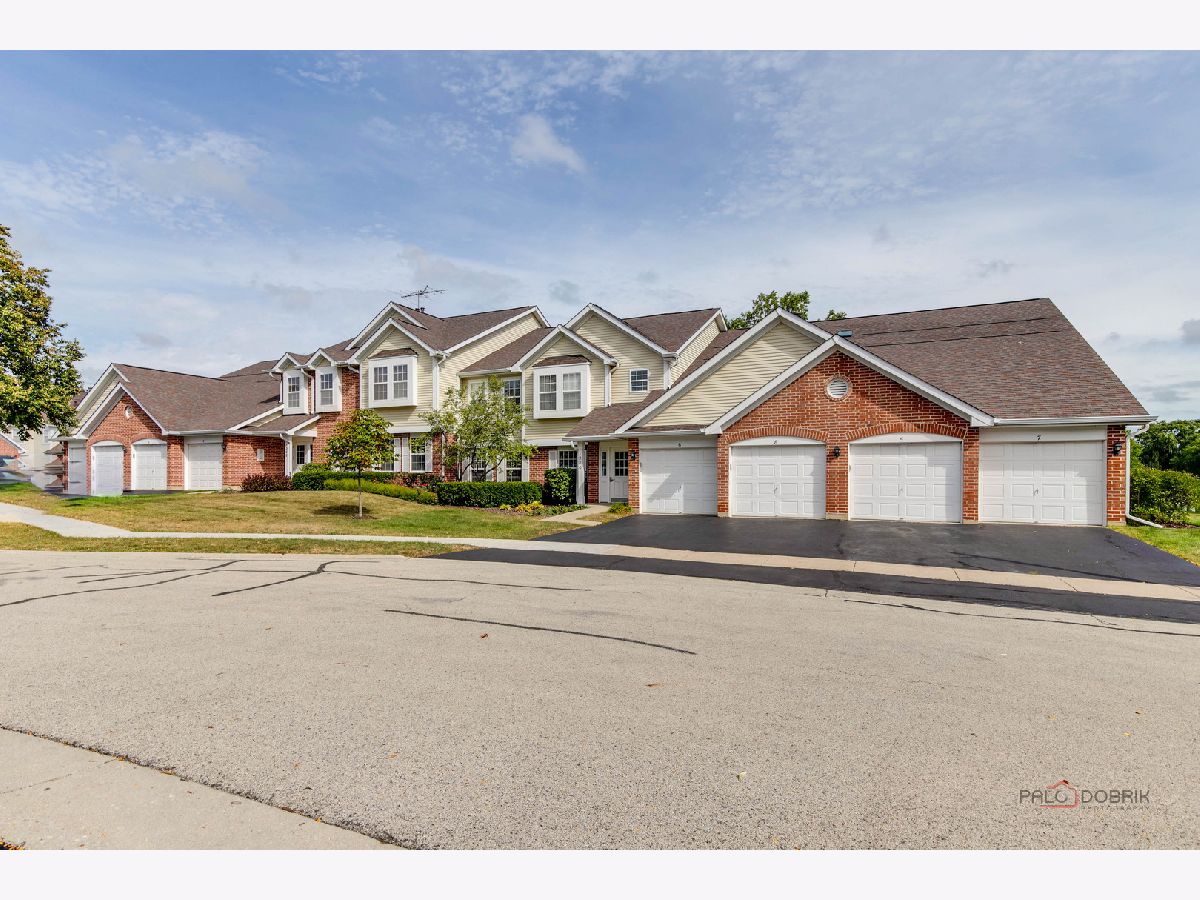 Townhomes & Condos Rented Turnberry Manor Roselle Illinois, 1280 Winfield