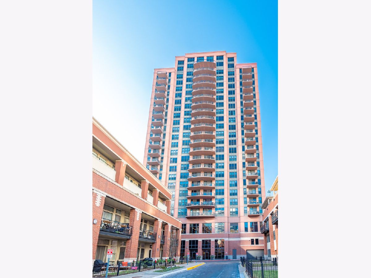 Condominiums Sold Kinzie Station Chicago Illinois, 330 Jefferson
