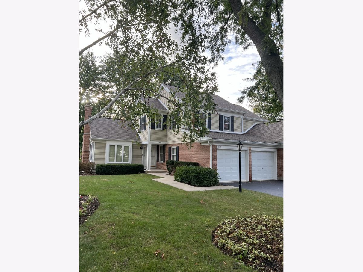 Townhomes & Condos Sold Rob Roy Country Club Village Prospect Heights Illinois, 296 Country Club