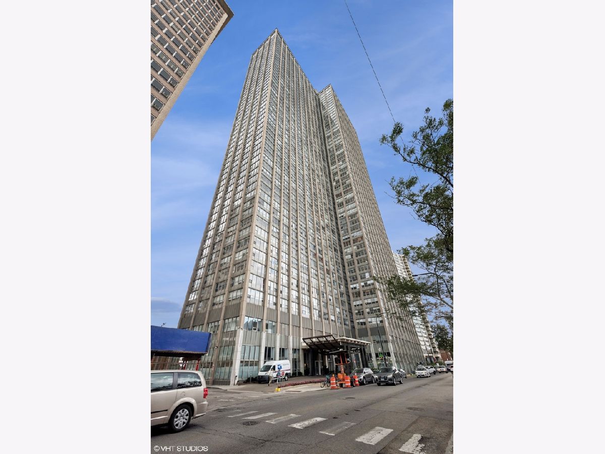 Condominiums Sold Park Place Tower Chicago Illinois, 655 Irving Park