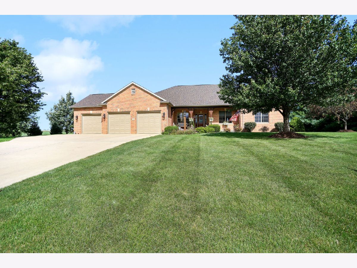 Homes Sold Long Grove Monticello Illinois, 2 Fieldcrest