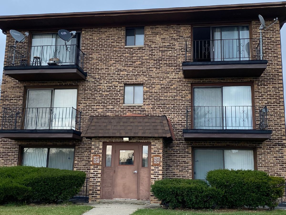  Rented Country Club Hills Illinois, 18241 Ravisloe