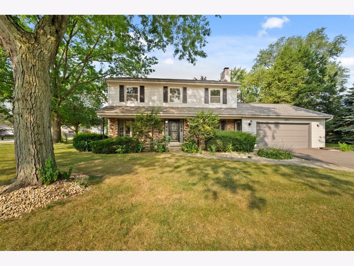 Homes Sold Carriage Crest Batavia Illinois, 605 Carriage