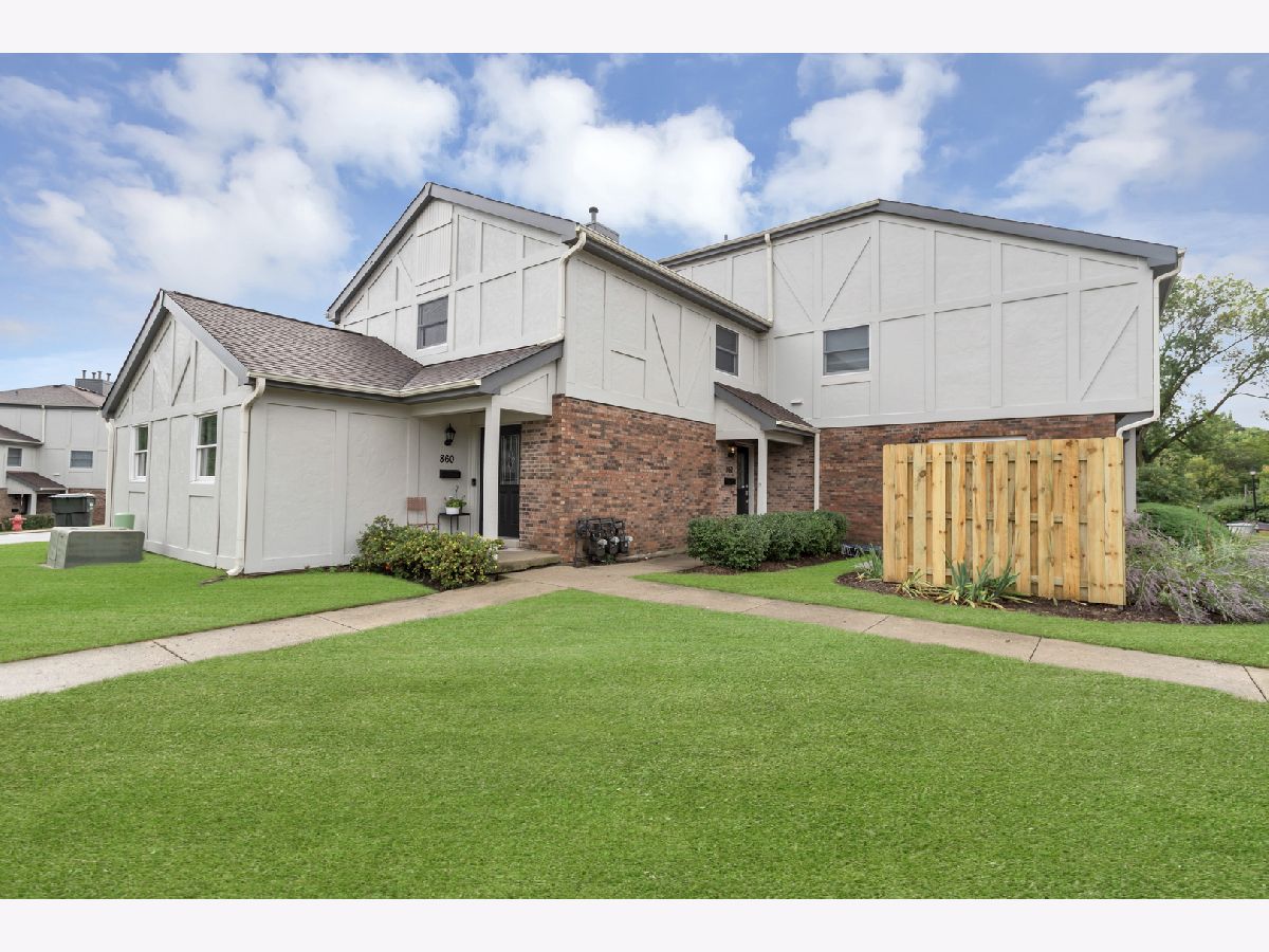 Townhomes & Condos Sold Lochshire Of Barrington Barrington Illinois, 862 Bristol