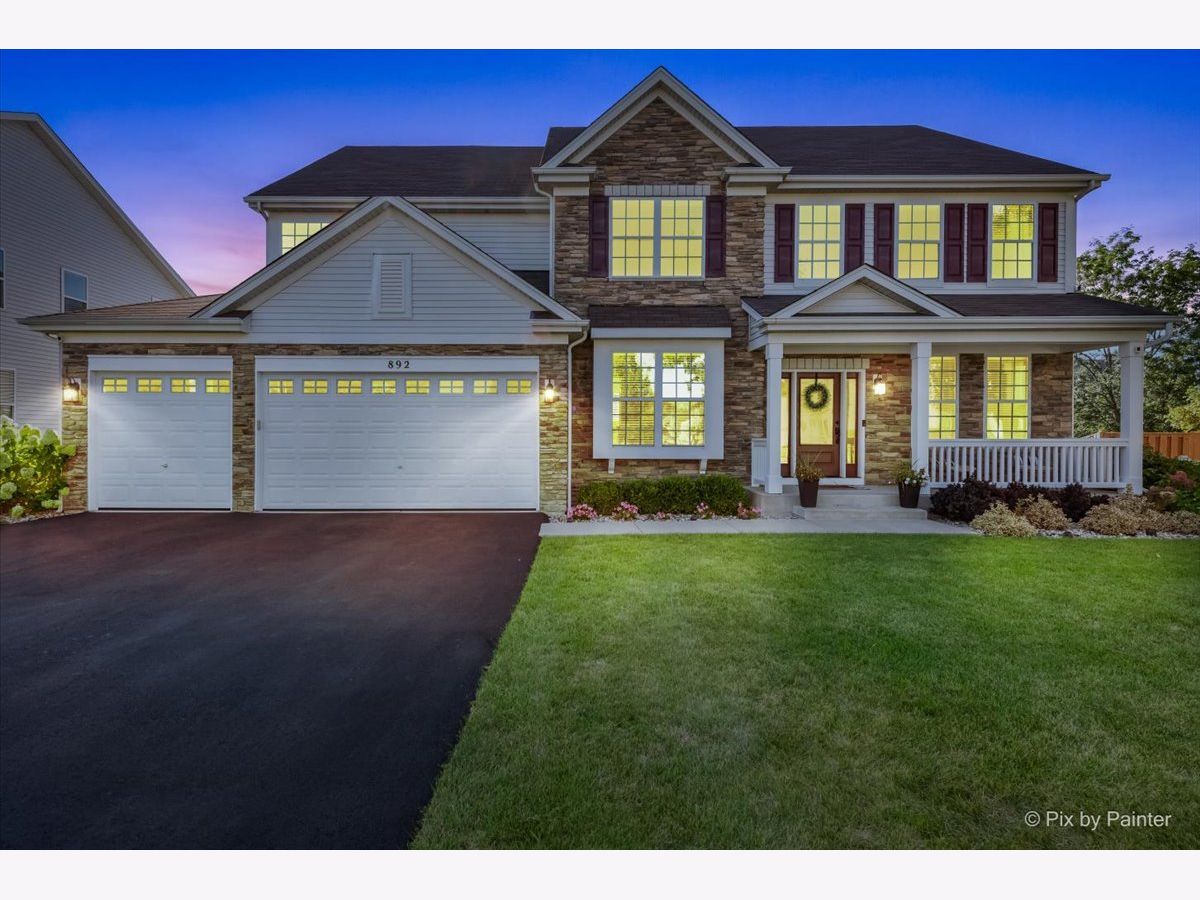 Homes Sold Waterford Estates Crystal Lake Illinois, 892 Kelsey