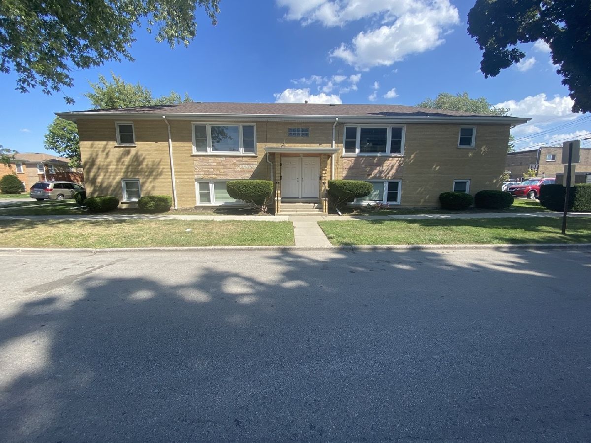  Rented Lyons Illinois, 7233 38th