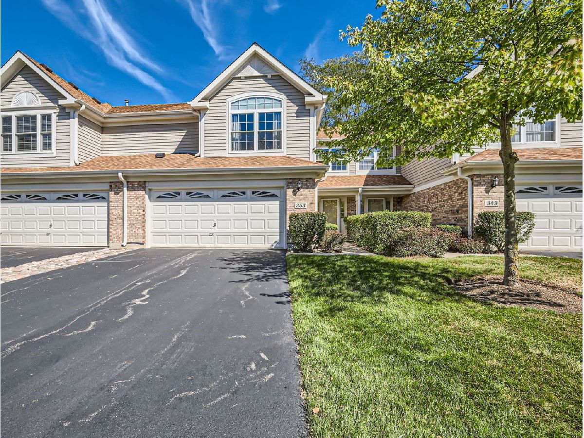 Townhomes & Homes Sold Grosse Pointe Circle Vernon Hills Illinois, 353 Bloomfield