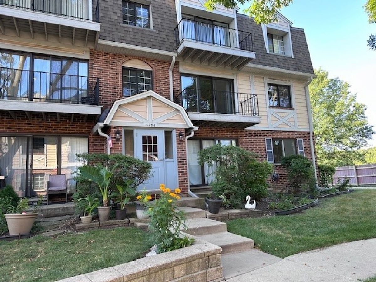 Condominiums Sold Bishops Gate Northbrook Illinois, 3266 Sanders