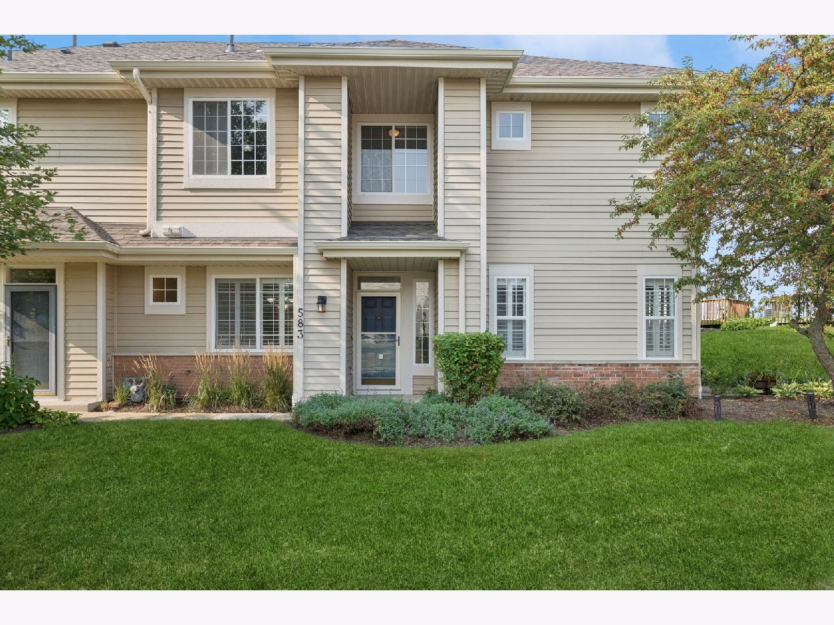 Condos & Townhomes Sold Cambridge At Holiday Park Fox Lake Illinois, 583 Blue Springs