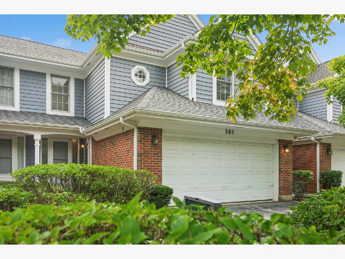Homes & Townhomes Sold Olde Grove Farm Vernon Hills Illinois, 385 Deerbrook