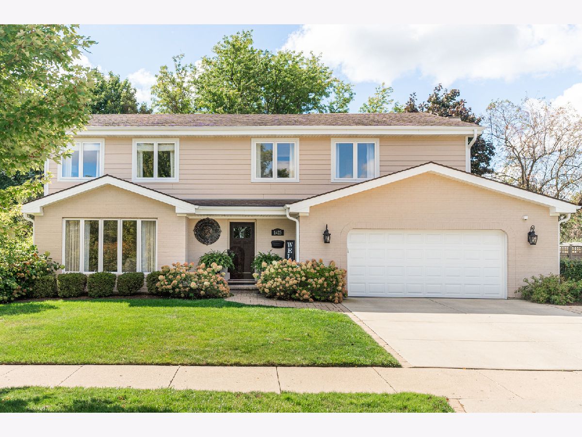Homes & Condos & Townhomes Sold Surrey Ridge Arlington Heights Illinois, 1425 White Oak