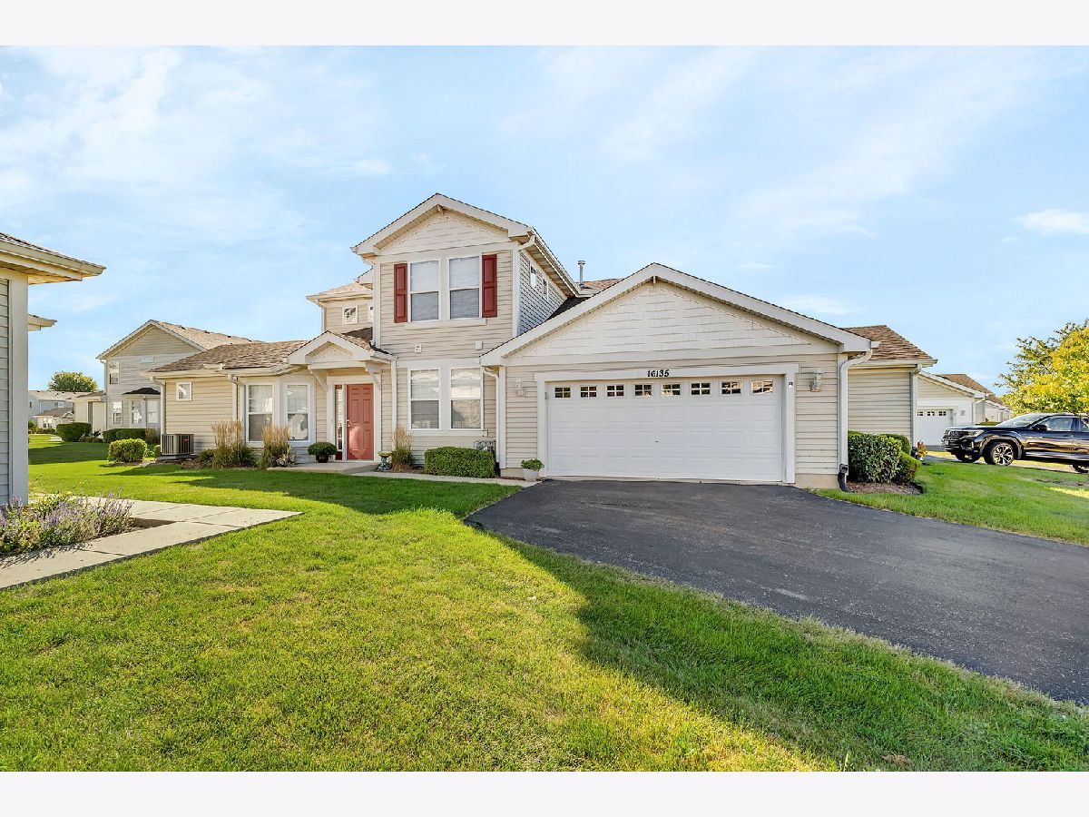 Townhomes & Homes Sold Remington Lakes Crest Hill Illinois, 16135 Huron