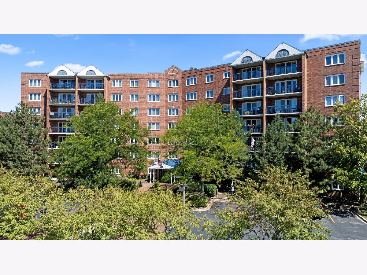 Condominiums & Homes Sold Bunker Hill Niles Illinois, 6701 Milwaukee