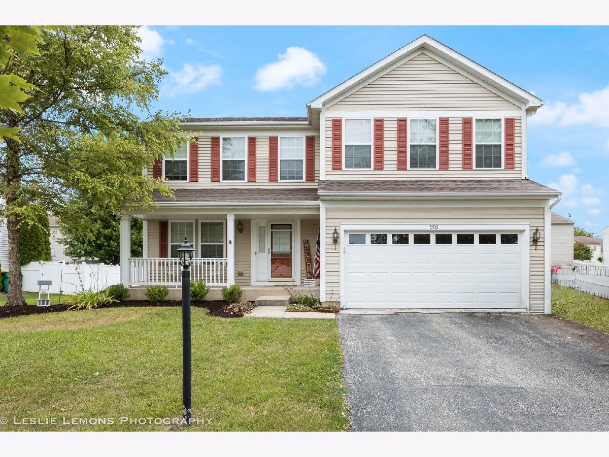 Homes Sold Country Meadows Kirkland Illinois, 907 Walnut