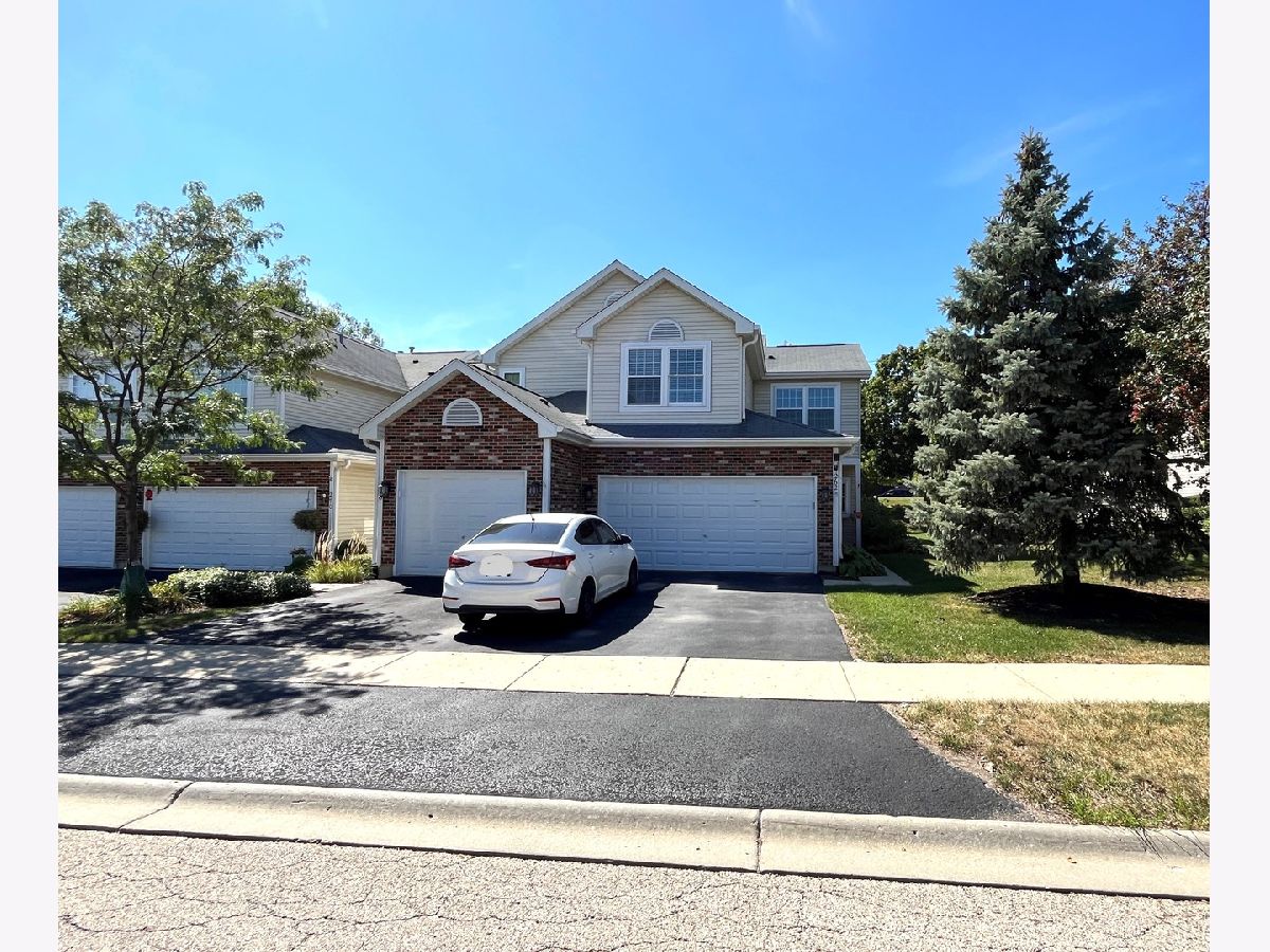 Townhomes & Homes Rented Highland Glen Algonquin Illinois, 262 Partridge