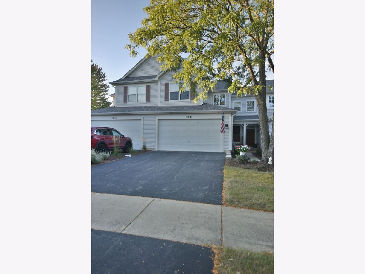Townhomes Sold Eagles Ridge Bartlett Illinois, 1134 Peregrine