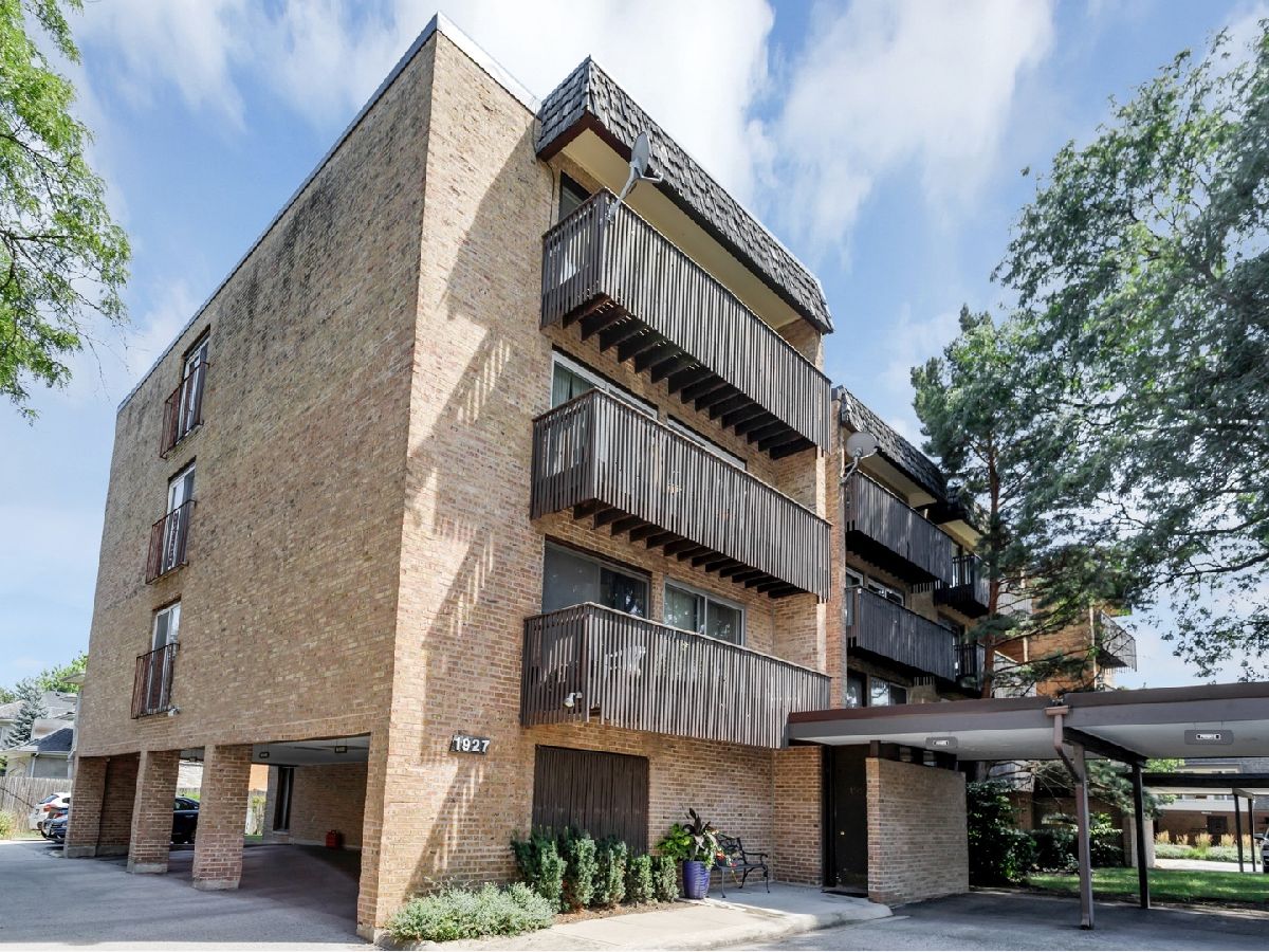 Townhomes & Condos & Homes Sold Valley Lo Glenview Illinois, 1927 Tanglewood