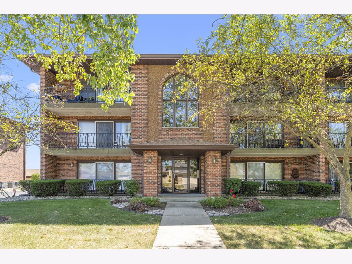 Condominiums Sold Tiffany Manor Orland Park Illinois, 7425 Tiffany