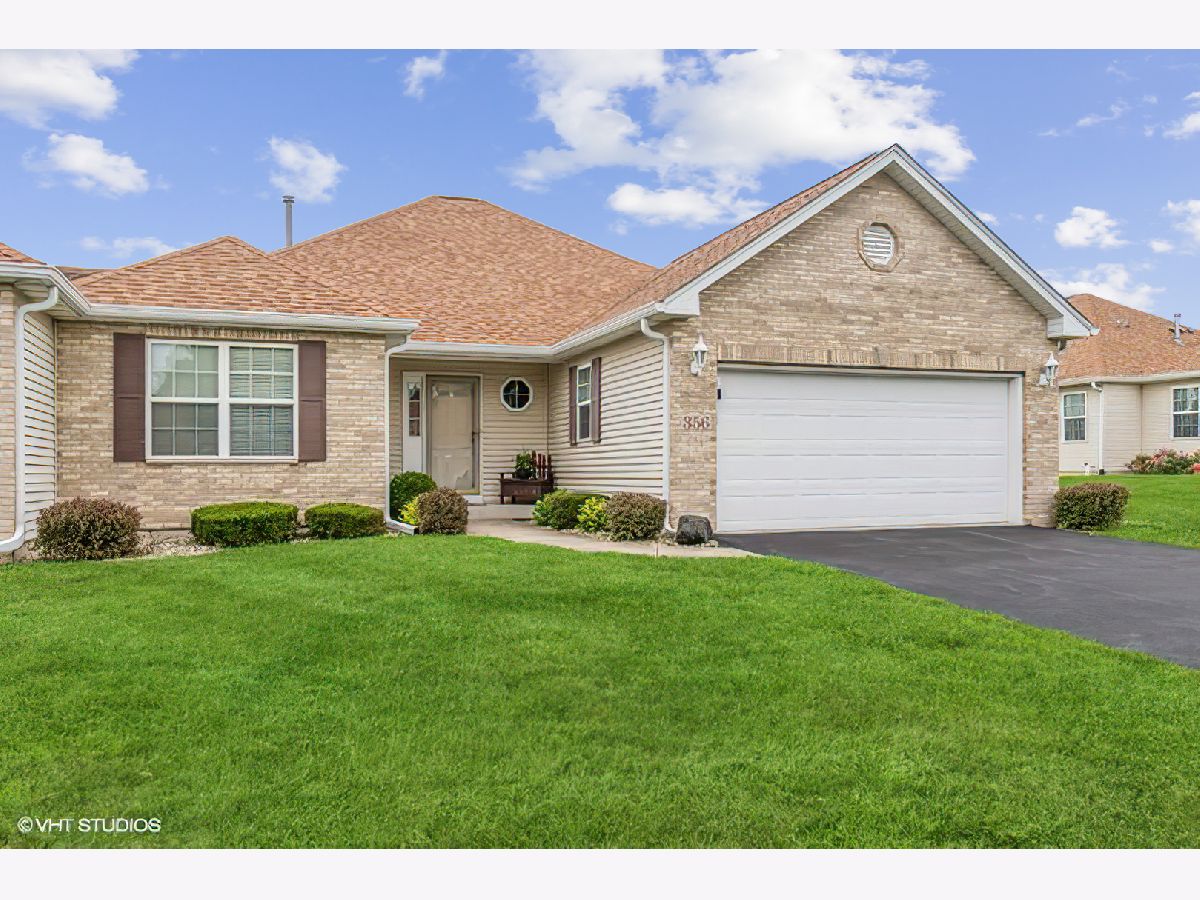 Townhomes Sold Prairie Garden Yorkville Illinois, 356 Garden