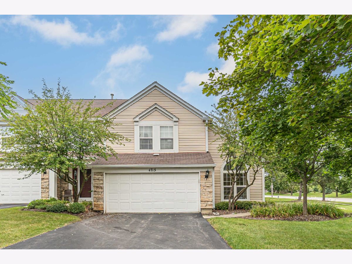 Townhomes Sold Hearthstone Hoffman Estates Illinois, 4715 Amber