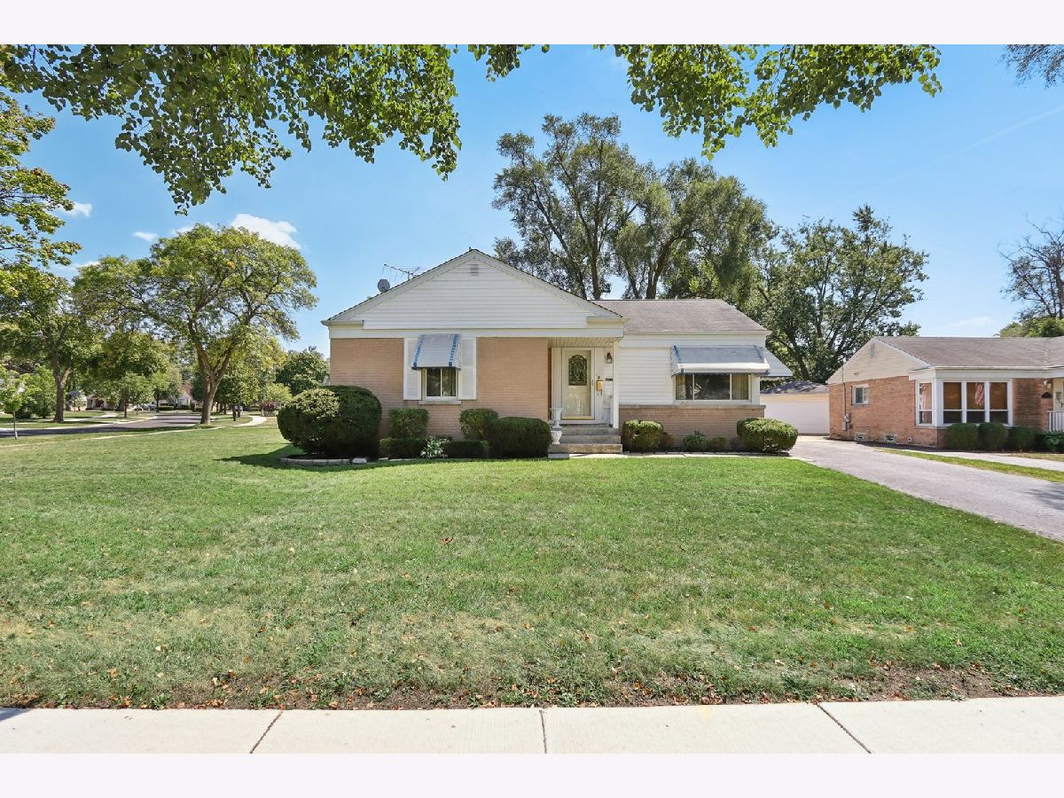 Homes Sold Arlington Greens Arlington Heights Illinois, 687 Clarendon