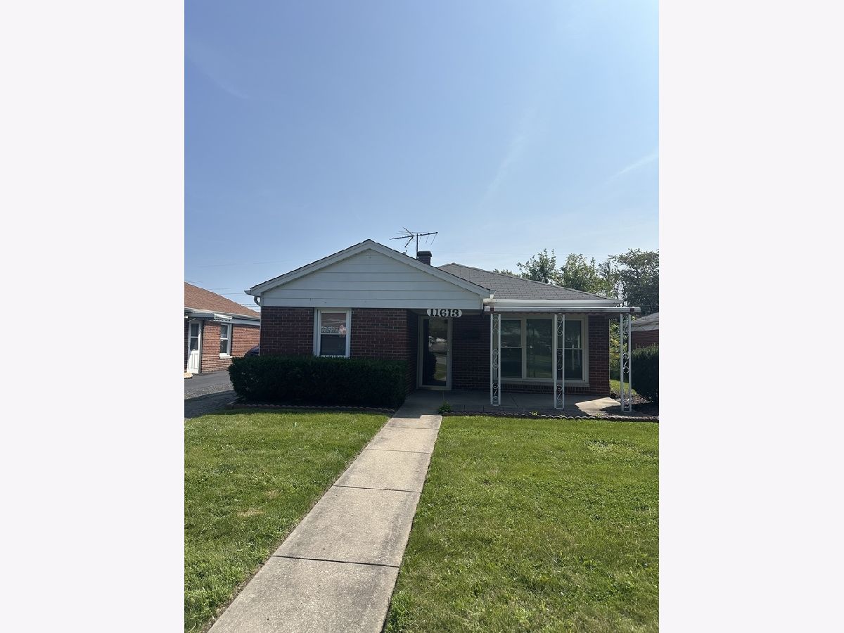  Rented Merrionette Park Illinois, 11613 Kedzie