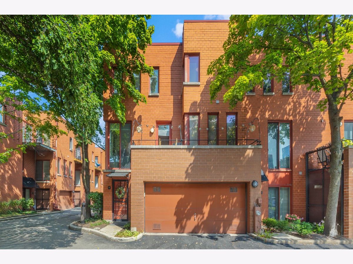 Townhomes & Condos & Homes Rented Dearborn Park Ii Chicago Illinois, 1208 Federal