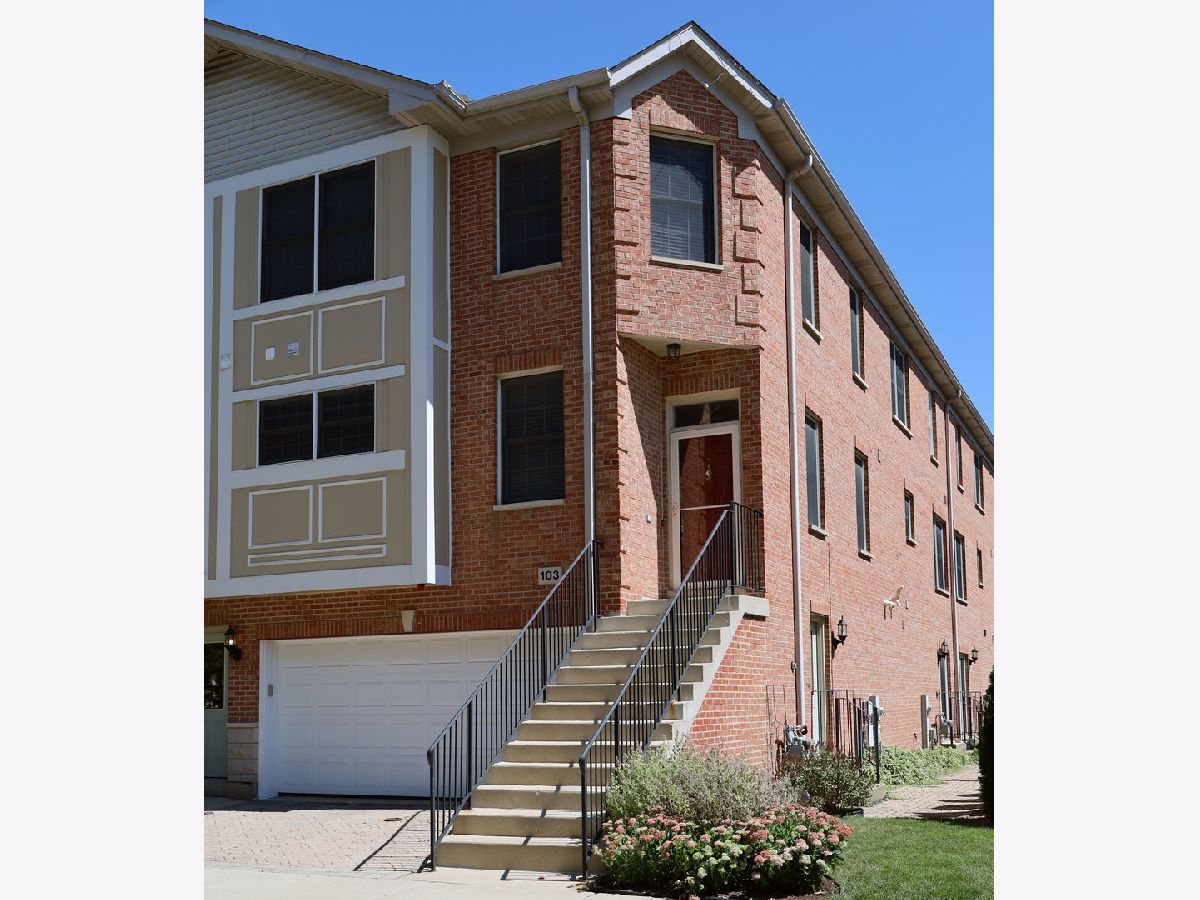 Townhomes Sold Fountain Terrace Arlington Heights Illinois, 103 Evergreen