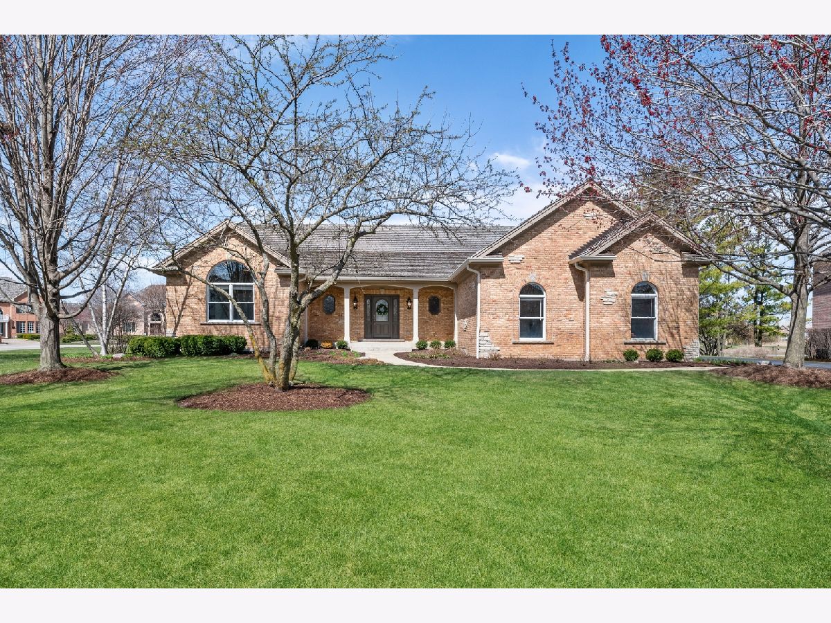 Homes & Condos & Townhomes Sold Ivanhoe Estates Ivanhoe Illinois, 22222 Mashie