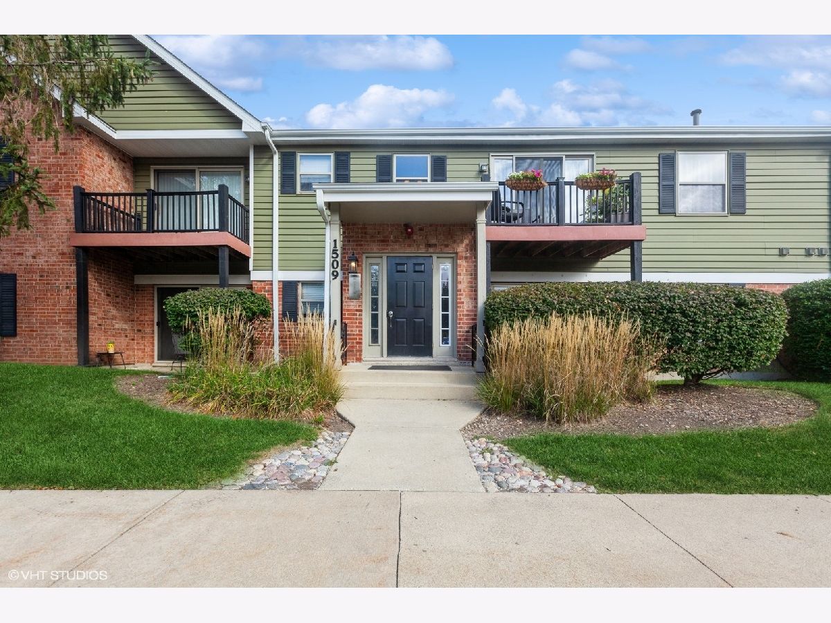 Condominiums Sold Chantecleer Lakes Naperville Illinois, 1509 Raymond