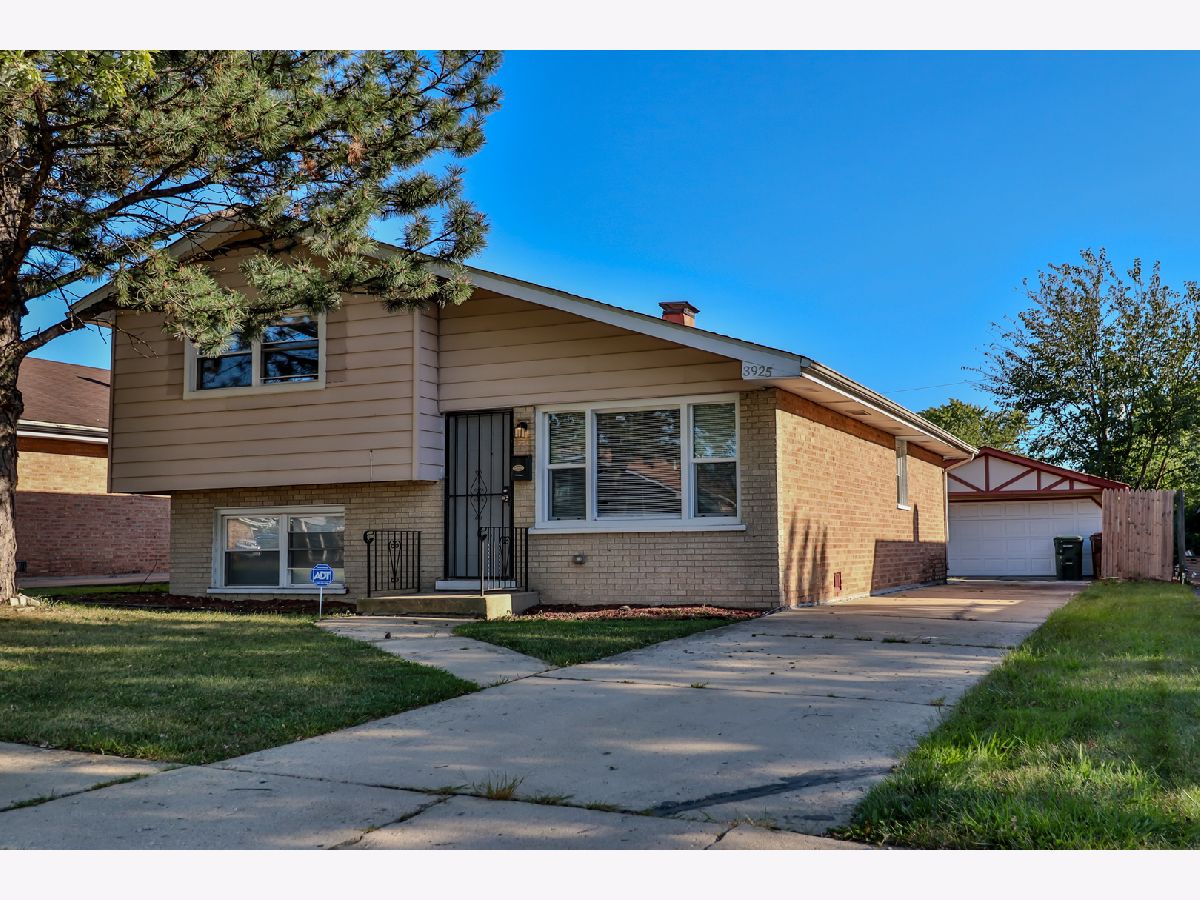  Rented Country Club Hills Illinois, 3925 168th