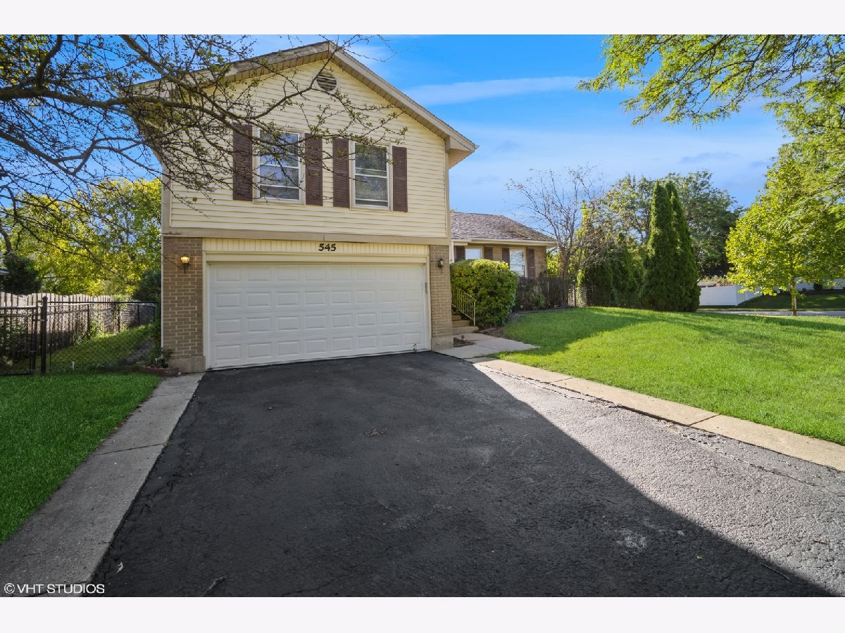Homes & Condos & Townhomes Sold Kingsport Village Wheeling Illinois, 545 Longtree