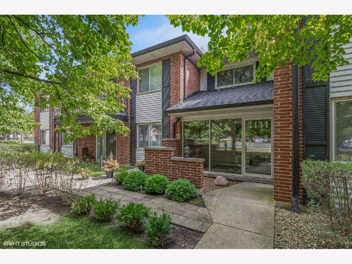 Condominiums Sold Brandenberry Park Arlington Heights Illinois, 2434 Brandenberry