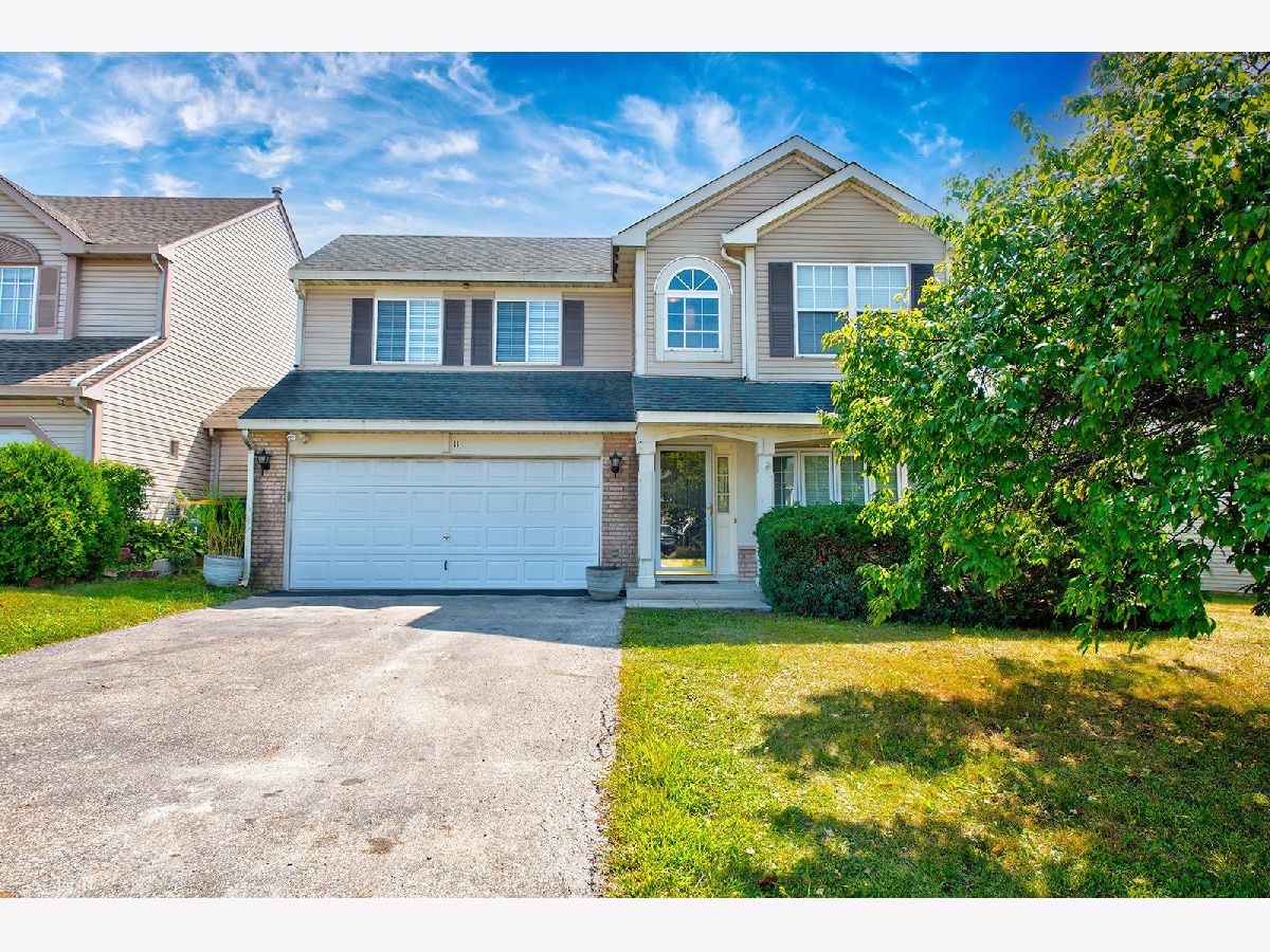 Homes & Townhomes Rented Country Walk Round Lake Beach Illinois, 11 Honeysuckle