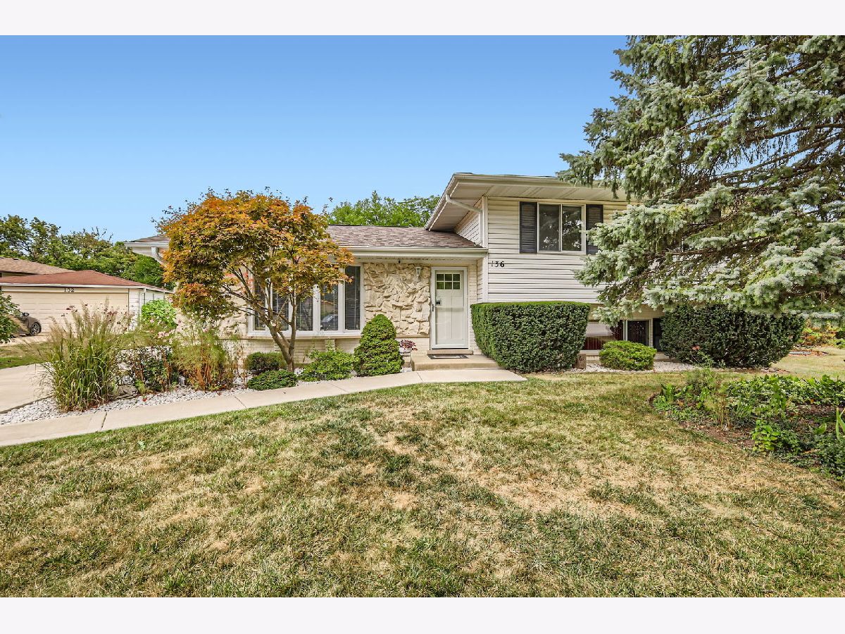 Homes & Condos & Townhomes Sold Lancer Park Schaumburg Illinois, 136 Scully