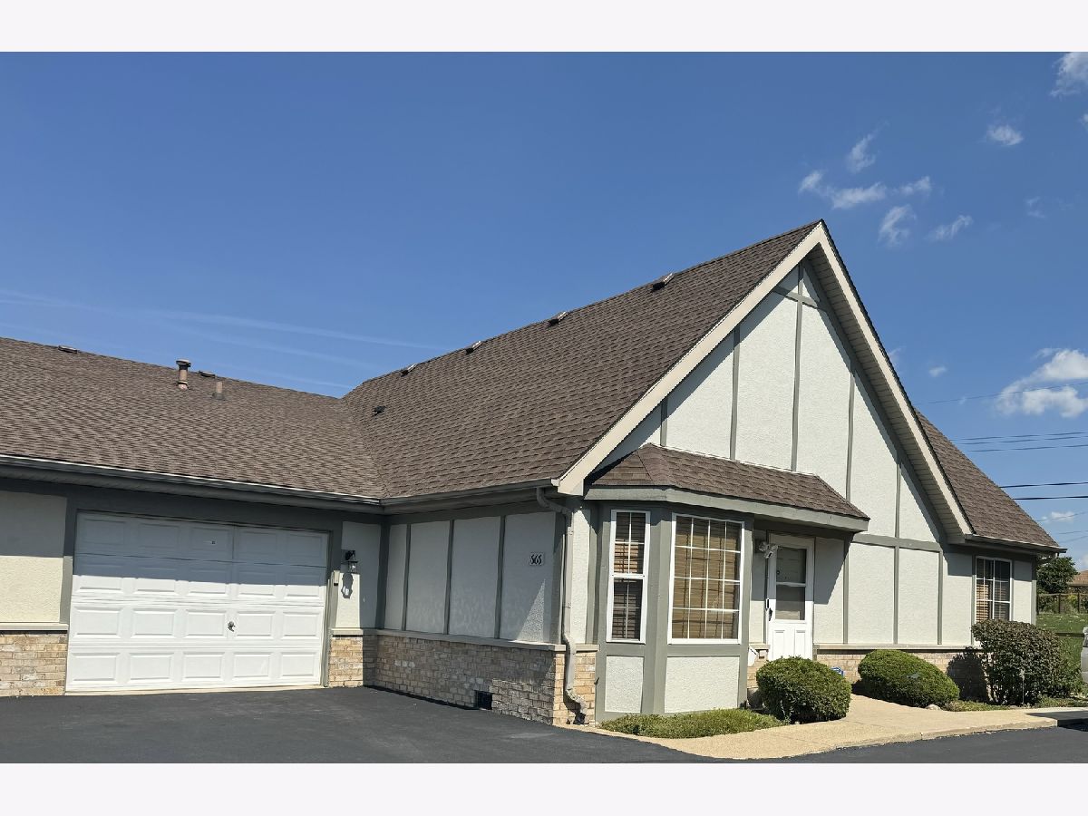 Townhomes Sold Willow Falls Crest Hill Illinois, 1666 Willow Circle
