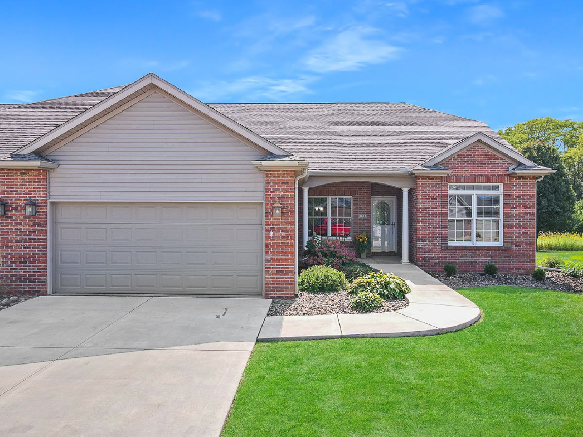 Condos & Townhomes & Homes Sold Spring Ridge Bloomington Illinois, 33 Arbor