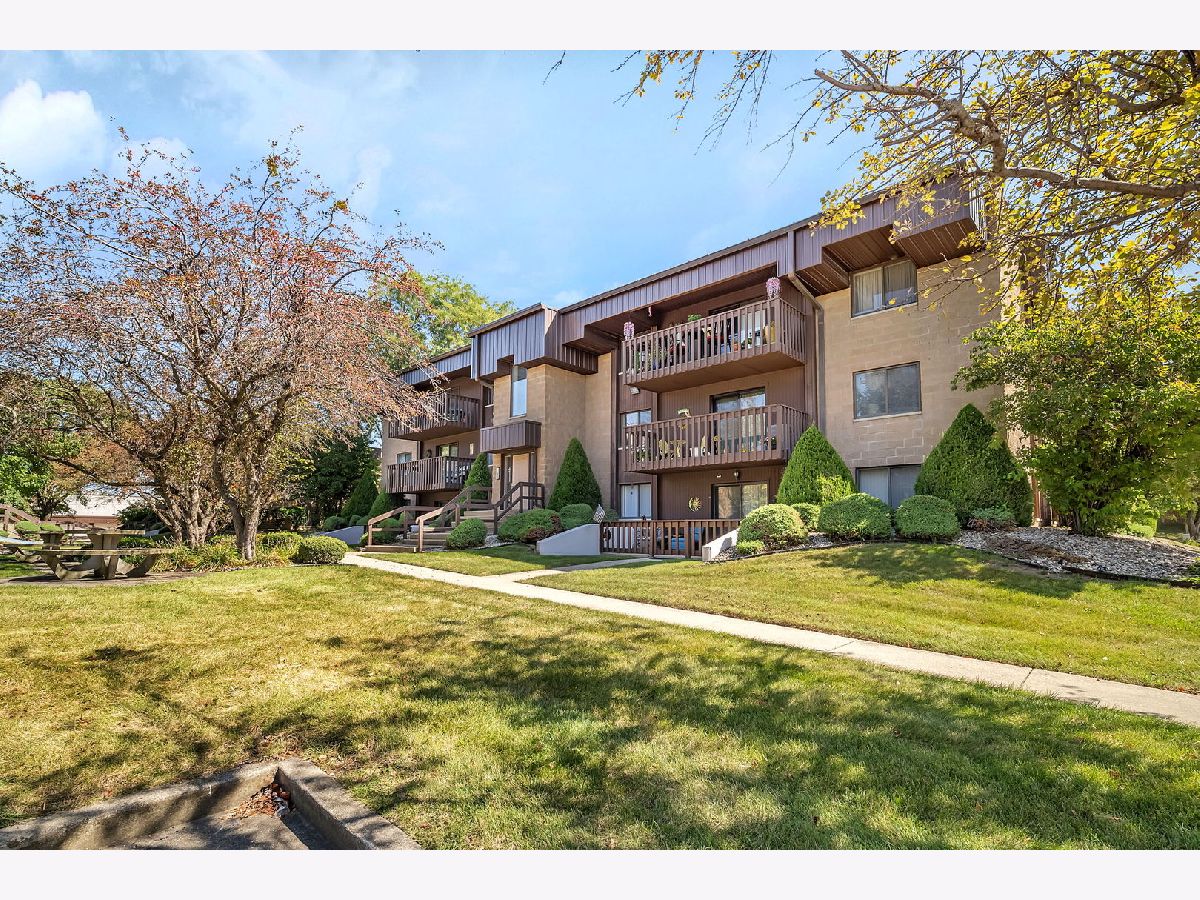 Condominiums Sold Inwood Terrace Joliet Illinois, 109 Caterpillar