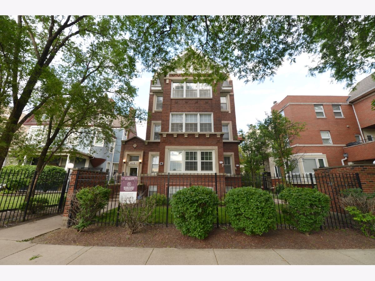 Condominiums Sold Ellington Court Chicago Illinois, 4631 Ellis
