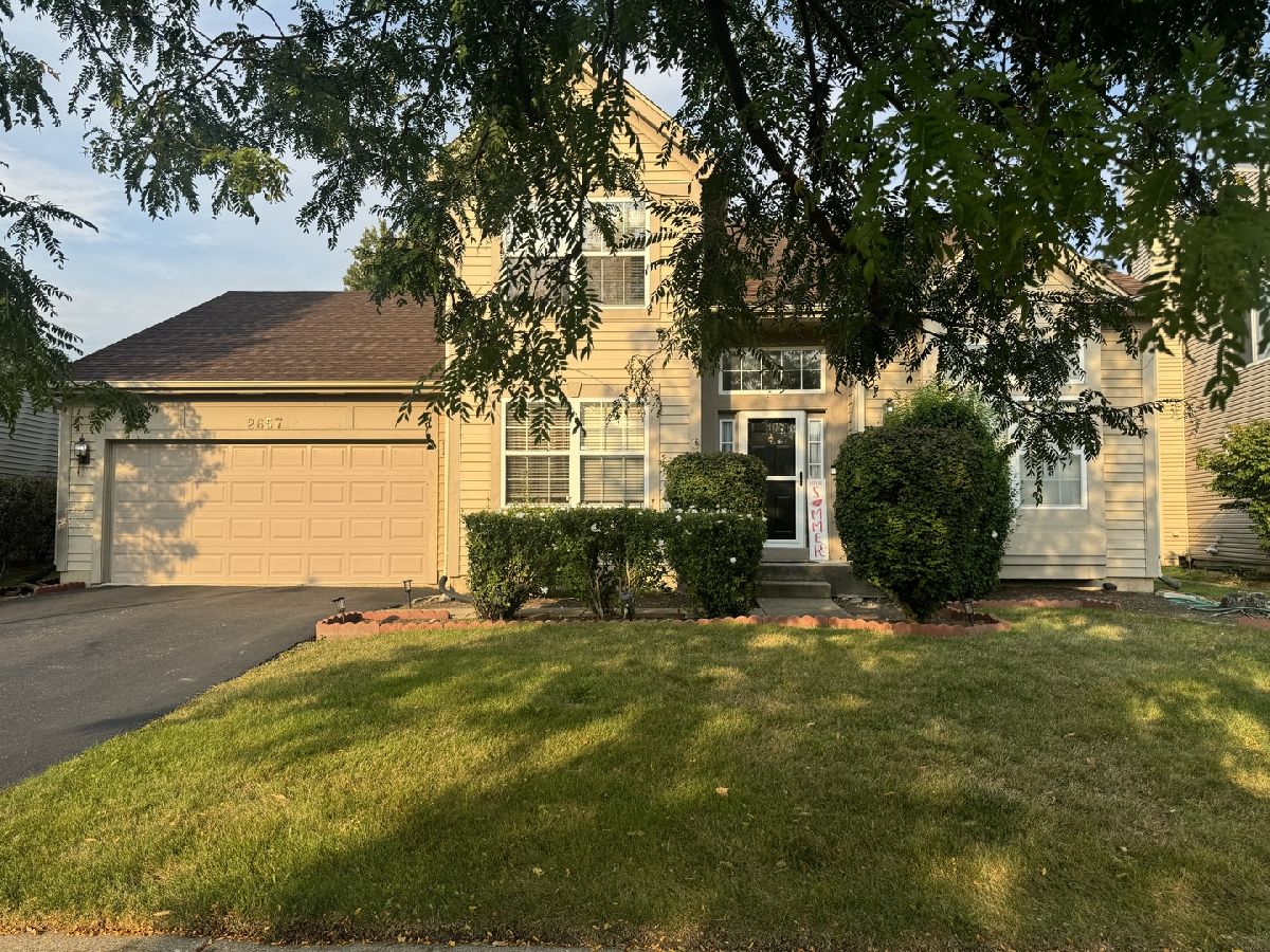 Townhomes & Condos & Homes Rented Cambridge Countryside Aurora Illinois, 2657 Wydown